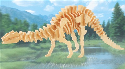 Apatosaurus dinosaur skelet i træ
